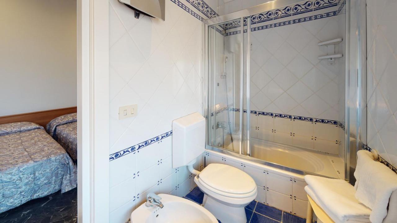 Hotel Zunino Споторно Екстериор снимка