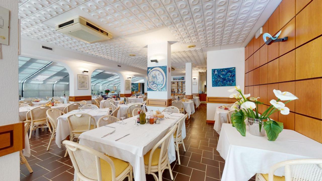 Hotel Zunino Споторно Екстериор снимка