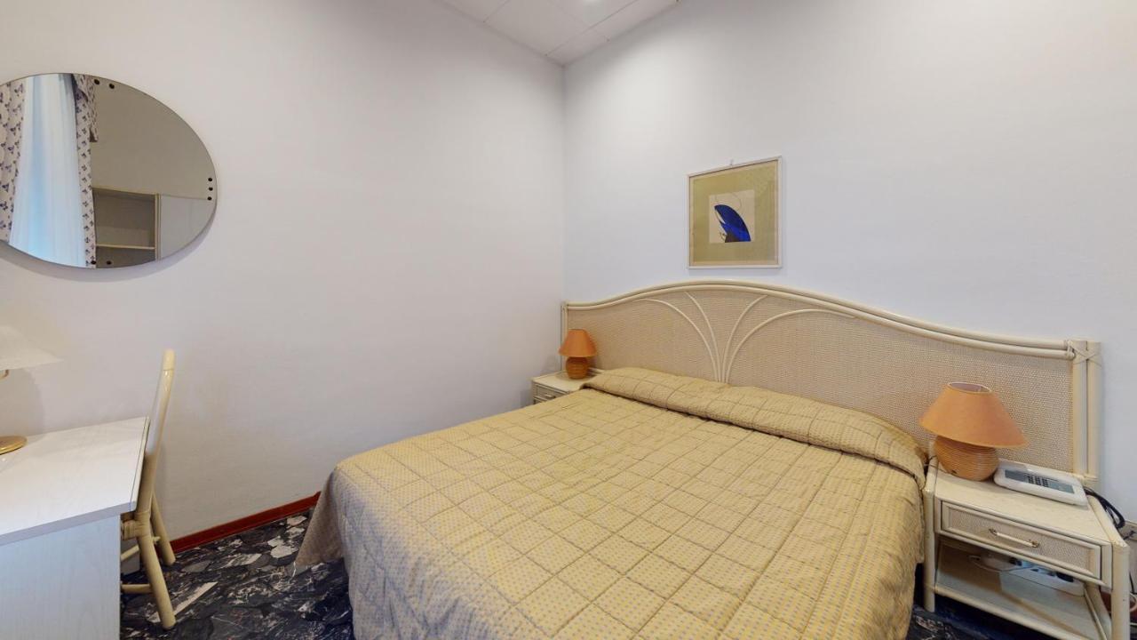 Hotel Zunino Споторно Екстериор снимка
