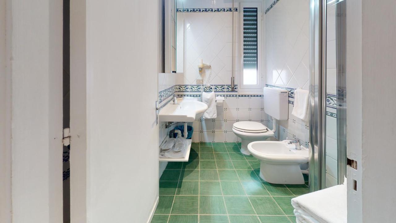 Hotel Zunino Споторно Екстериор снимка