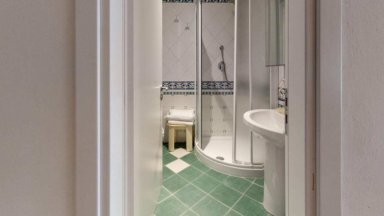 Hotel Zunino Споторно Екстериор снимка