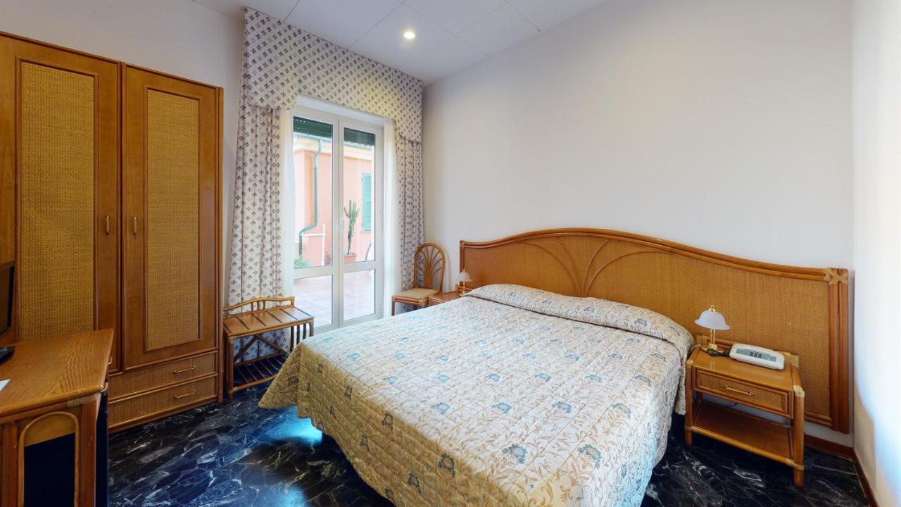 Hotel Zunino Споторно Екстериор снимка