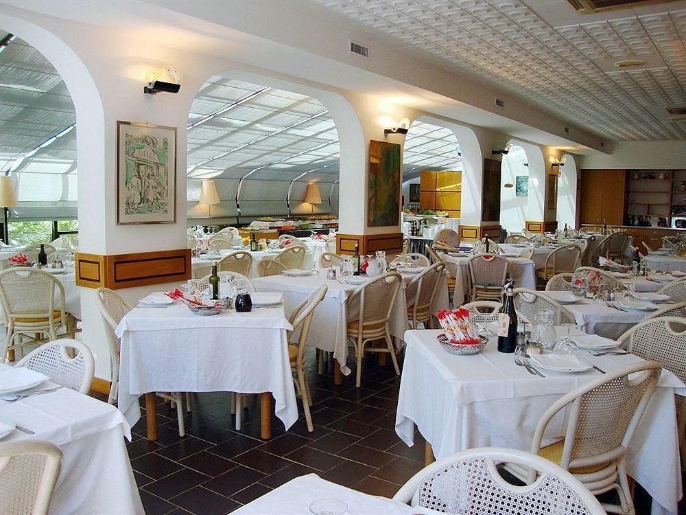 Hotel Zunino Споторно Екстериор снимка